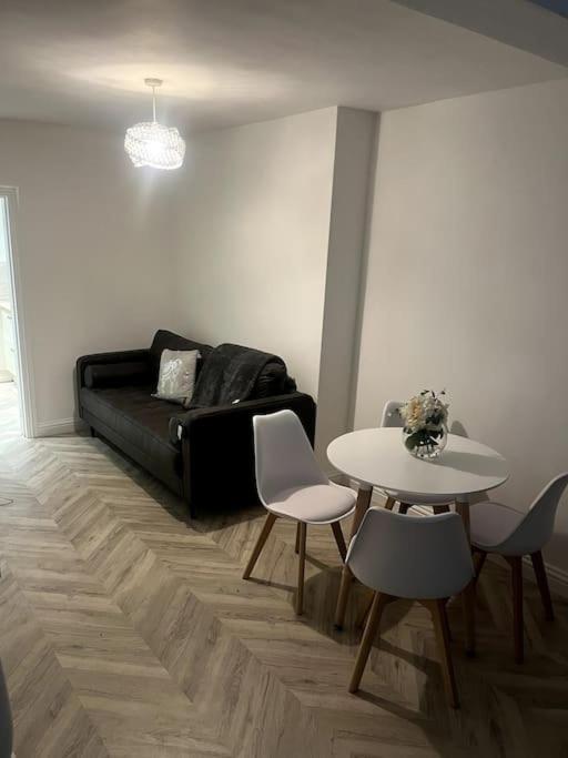 Modern Welsh Cottage Porth  Екстер'єр фото