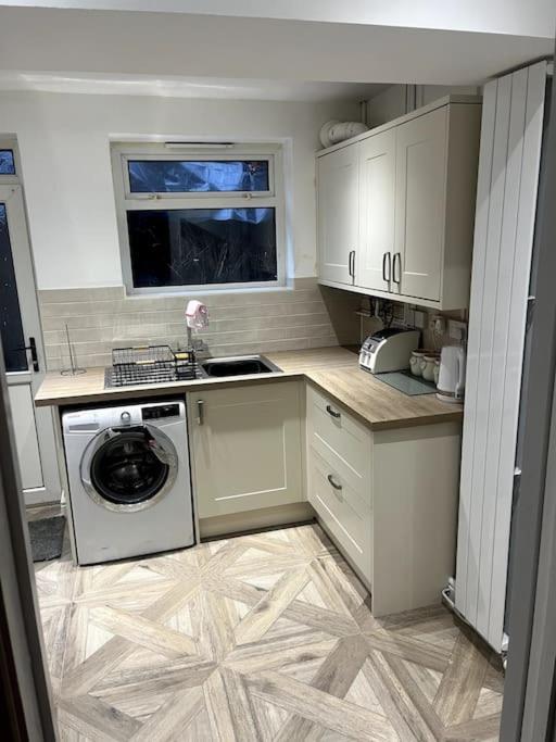 Modern Welsh Cottage Porth  Екстер'єр фото